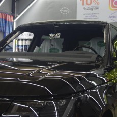 Range Rover со снятым лобовым стеклом