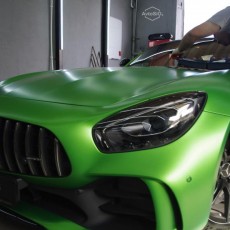 Ремонт скола на стекле у Mercedes-Benz AMG GT