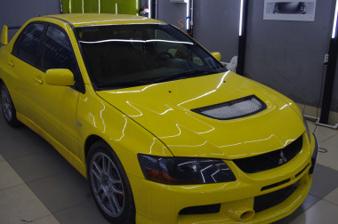 MITSUBISHI LANCER