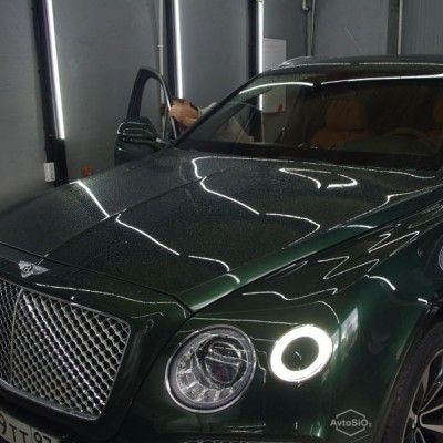 Растонировка двух передних стёкол Bentley Bentayga