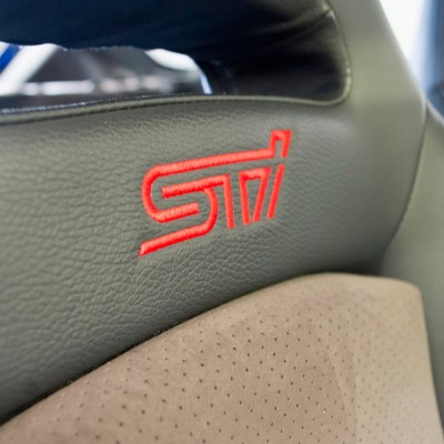 Замена лобового и заднего стекла Subaru Impreza WRX STi