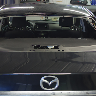Замена заднего стекла Mazda 6